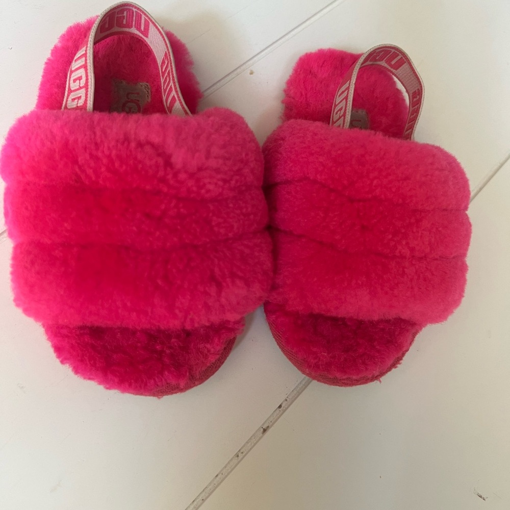 UGG Kids Fluffy Pink Sandals